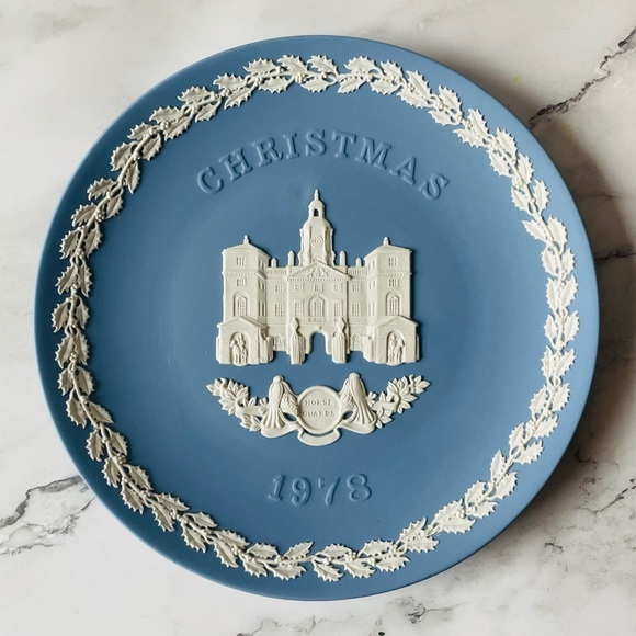 Vintage Wedgwood Jasperware Christmas Plate 1978, Horse Guards, Abbey - Picture 9 of 9